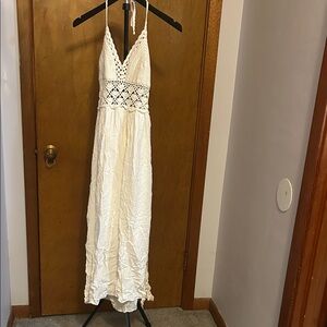 Chic Cream Maxi Dress with Lace Detail